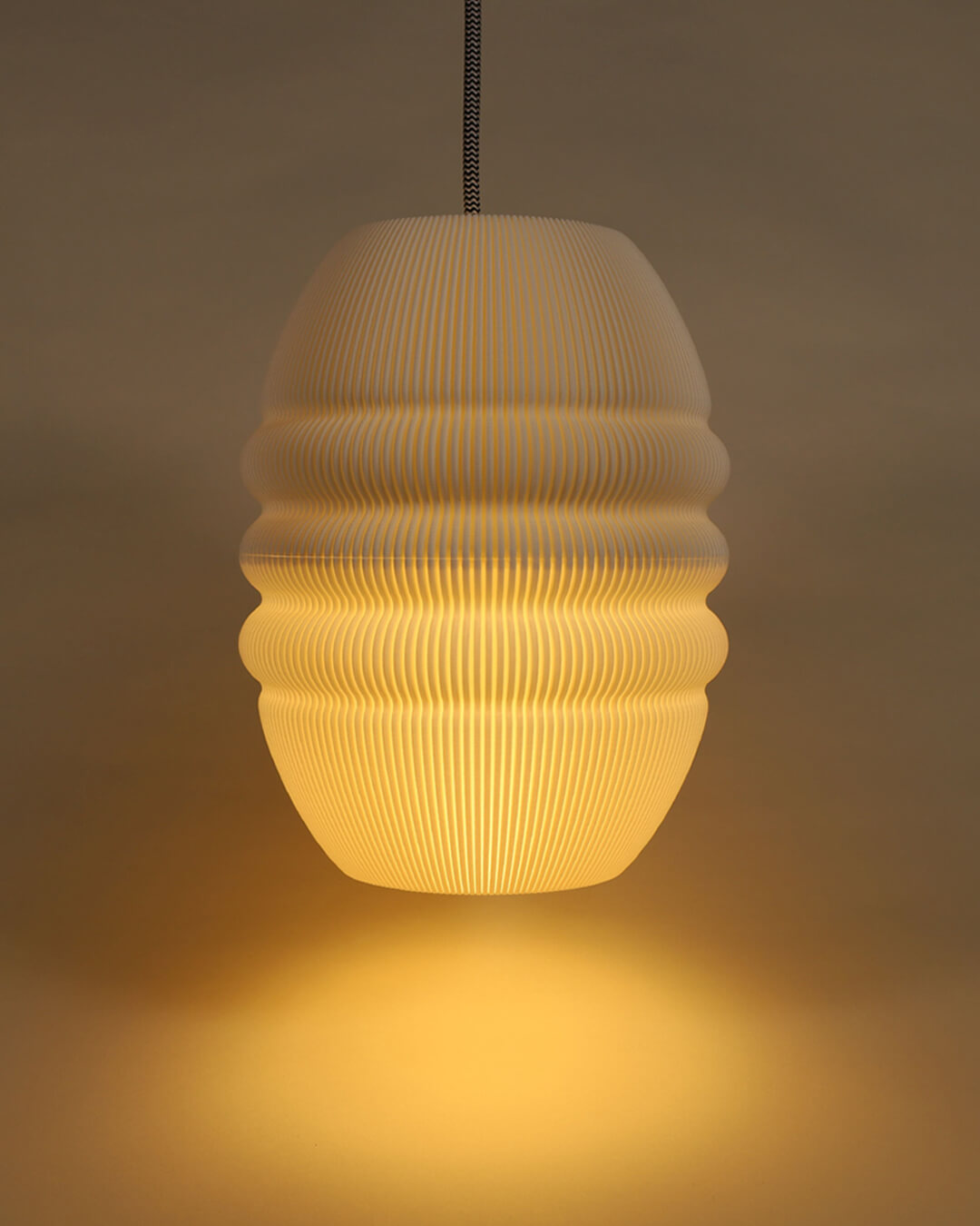 Small White Fuwa Fuwa Table Lamp & Pendant